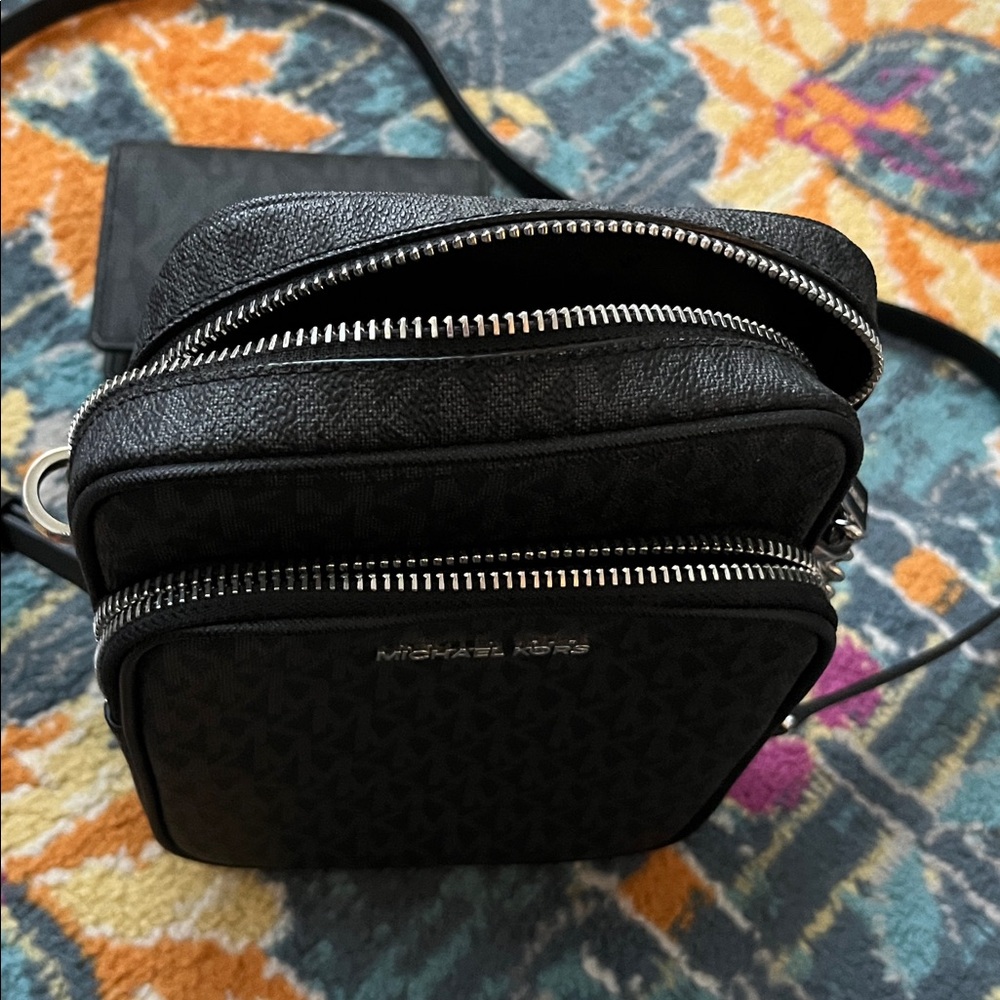 Michael Kors signature chain crossbody bag with wallet. Like new. - Picture 12 of 12